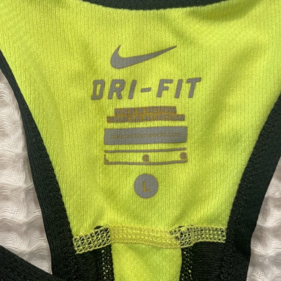 Nike Dri Fit Tank - Picture 4 of 4